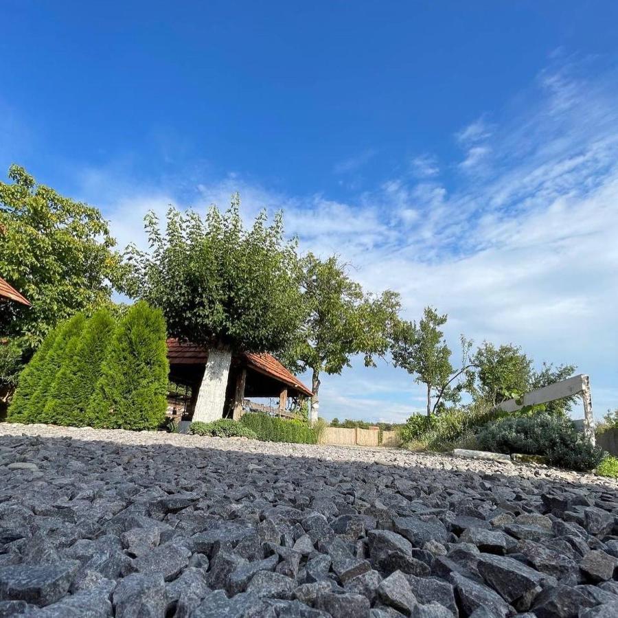 Villa Lukash Yanoshi Exterior photo