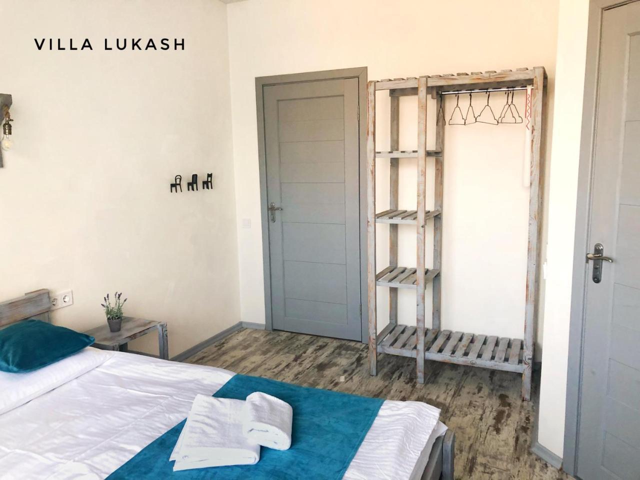 Villa Lukash Yanoshi Exterior photo