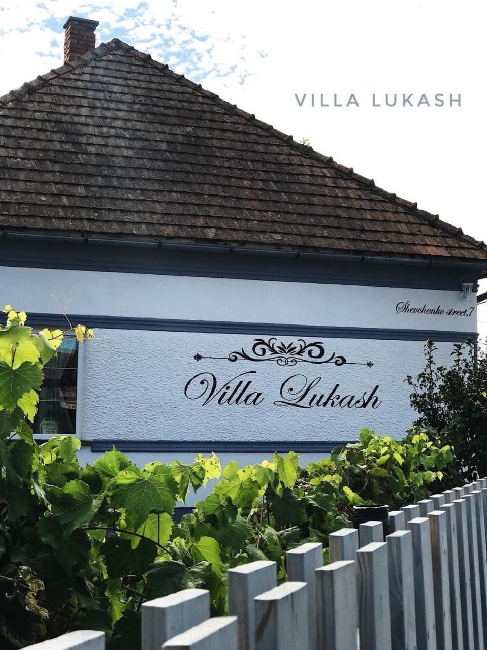 Villa Lukash Yanoshi Exterior photo